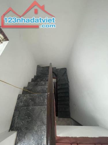 NHÀ MẶT PHỐ Ở VÀ KINH DOANH ĐỀU ỔN - SỔ MỚI CẤP - CHỦ BÁN GẤP PHỐ MINH KHAI   65 m-5 tầng - 3