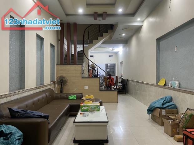 Bán nhà 4 tầng mặt đường thông 6m, tuyến 2 đường 5 cũ Sở Dầu – Hồng Bàng 3,8 tỷ - 60 m2