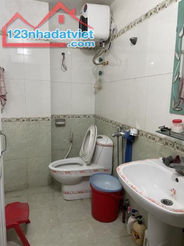 Bán nhà 4 tầng mặt đường thông 6m, tuyến 2 đường 5 cũ Sở Dầu – Hồng Bàng 3,8 tỷ - 60 m2 - 4