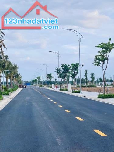 Bán đất nền nằm ngay mặt tiền đường ĐT 769 Dt 100m2 giá 1,4 tỷ có sổ. - 2