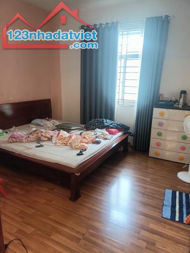 Bán căn hộ kdt Việt Hưng-Long Biên-103m 3n2wc-full đồ-giá 3.9 tỷ (bao phí, thương lượng) - 1