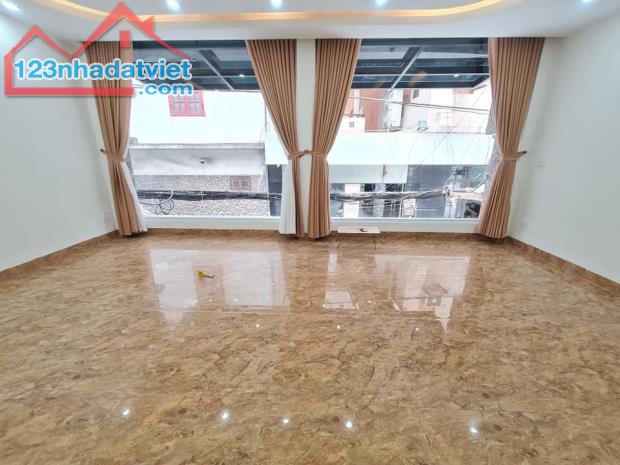 Cần bán gấp nhà phố Nguyễn Khang 60m2, 7T, thang máy,mới đẹp, kinh doanh, sát mặt phố nhỉn - 2