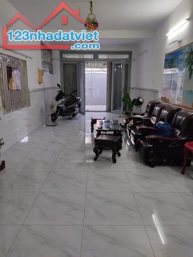 Mặt Tiền Kinh Doanh có vỉa hè, 135m2, Ngang 4.8m, Lý Thường Kiệt, Q. Gò Vấp