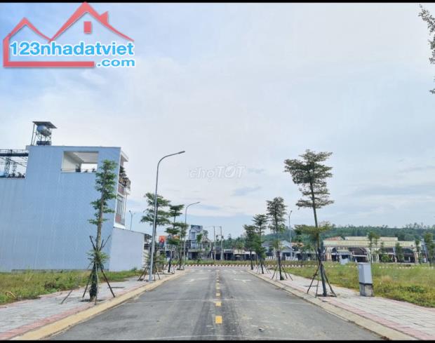 Bán đất gần Vincom Long Thành, 900 triệu 100m2, SHR, công chứng nhanh