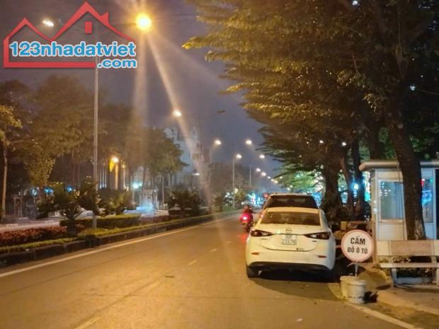 Biệt thự khu đô thị tp Giao Lưu - An Bình city, 171m2 4 tầng MT 10,5m giá thỏa thuận