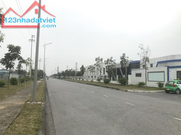 Mời thuê xưởng 6.000m2 Khu CN Vsip – Bắc Ninh, đầy đủ văn phòng.