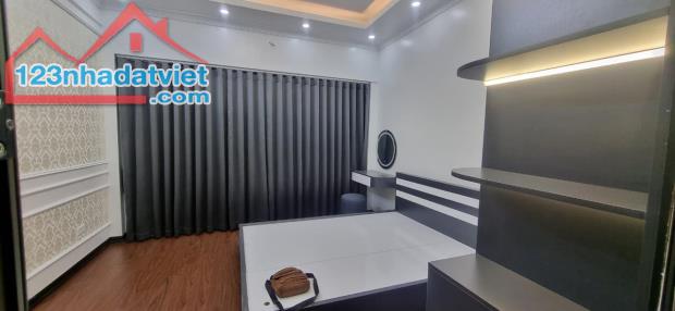 Bán nhà ngõ 460 Thụy Khuê Tây Hồ ngõ thông kinh doanh 28m 5 tầng 4.5 tỷ