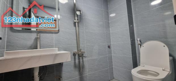 Bán nhà ngõ 460 Thụy Khuê Tây Hồ ngõ thông kinh doanh 28m 5 tầng 4.5 tỷ - 5