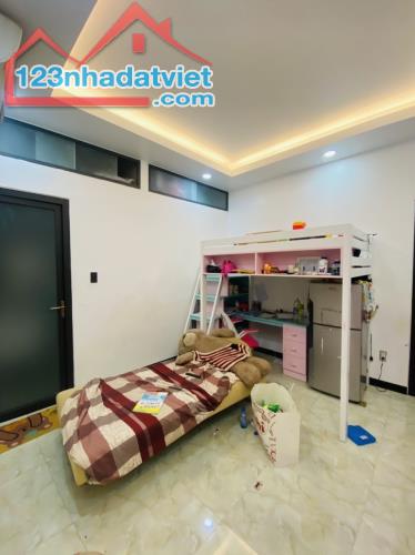 Bán nhà mặt tiền kinh doanh, Tân Hương, Nhà 6 tầng 100m2, Ngang 5,5m - 3