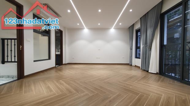 Gara, Kinh Doanh, Thang Máy Phố Hoàng Quốc Việt 56m2 Mt 5.6m Giá 11.2 tỷ - 3