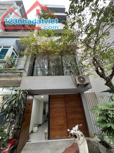 Bán nhà Khu đô thị Văn Khê 50m 5tầng mt4m vỉa hè ô tô tránh, vào nhà nhinh 13tỷ