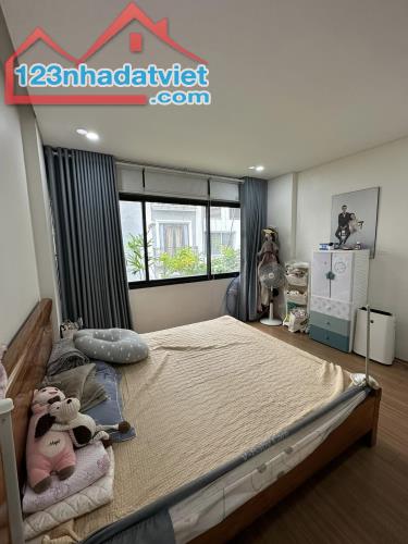 Bán nhà Khu đô thị Văn Khê 50m 5tầng mt4m vỉa hè ô tô tránh, vào nhà nhinh 13tỷ - 4