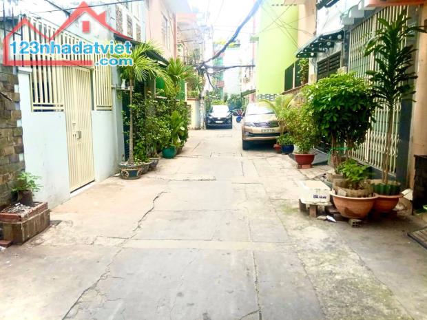 PHÚ NHUẬN - HXH - 33M2 - 4 TẦNG - 4PN - FULL NỘI THẤT -NHÀ ĐẸP - NHỈNH 5 TỶ
