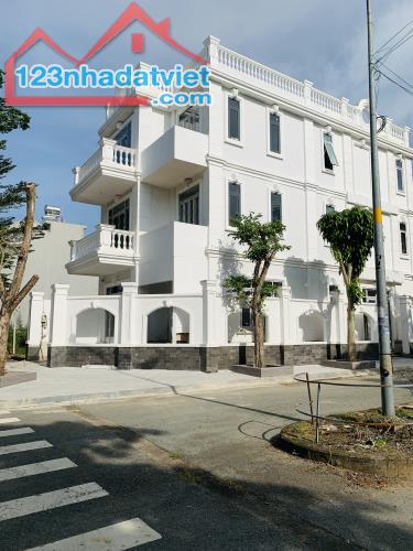 Bán lô đất khu Thời Báo Kinh Tế, đường Bưng Ông Thoàn, Quận 9, diện tích 8x20m, sổ đỏ chín
