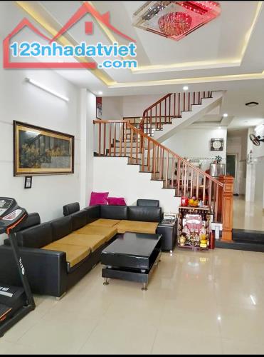 Kiệt 3m Cao Thắng, Quận Hải Châu, Đà Nẵng, DT 82,5m2 (5,5x15m), chỉ 3tỷx (093562182)