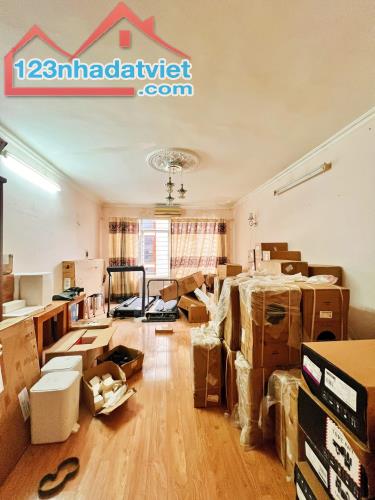 💥 Bán nhà Mặt phố Vọng, Sát ĐHKTQD, 30m2 5T MT 4.5m, KD Đinh, Chỉ 13 Tỷ 💥 - 3