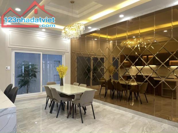 BÁN NHÀ HẺM 82 VÕ THỊ SÁU PHƯỜNG TÂN ĐỊNH QUẬN 1 - 4