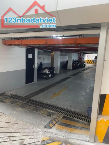 Bán nhà Tràng Thi hoàn kiếm mặt phố víp 8 tầng có hầm có 2 thang máy DT 335 m2 giá 232 tỷ - 4