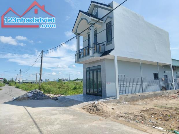 Bán nhà trọ 125m2, có lầu, mới, giá 3 tỷ 500 triệu, sổ hồng riêng