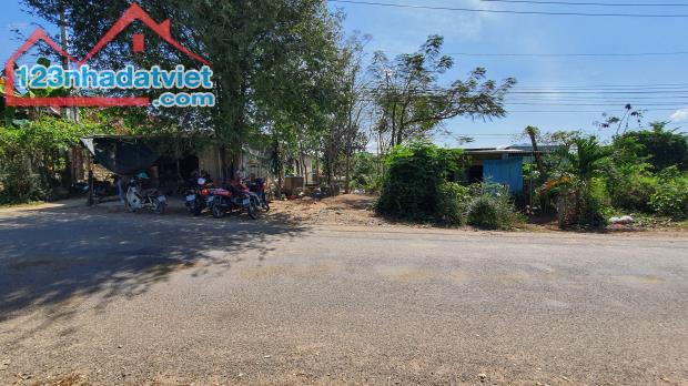 Bán lô đất thổ cư thôn Đông xã Sông Cầu Huyện Khánh Vĩnh 357m2 và 361m2