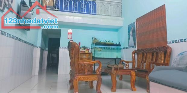 Kiệt Oto gần Bệnh Viện Đa Khoa, DT47m2 x 3 tầng, chỉ 3 tỷx (0935.621.182)