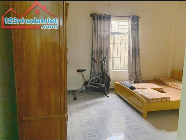 Kiệt Oto gần Bệnh Viện Đa Khoa, DT47m2 x 3 tầng, chỉ 3 tỷx (0935.621.182) - 2
