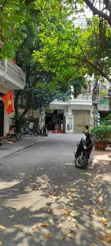 BÁN GẤP NHÀ NGỌC HỒI - PHÂN LÔ - VỈA HÈ - ÔTÔ TRÁNH CHẠY VÒNG QUANH. - 1