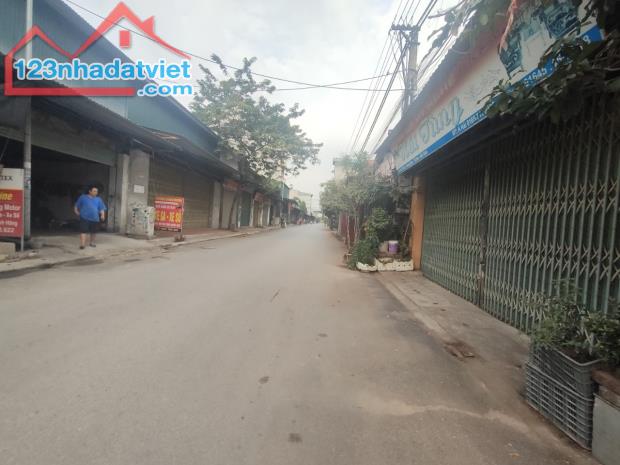 diện tích 120 mặt tiền 6 m đường ô tô tránh giá 1,1 tỷ 
phường Phù Khê thành phỗ Từ Sơn - 2
