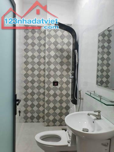 BÁN nhà 2/4-vĩnh hòa -Dt 69m2-4PN-HXH-nhà mới-chỉ 3t550tr. - 4