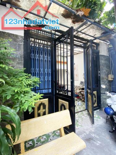 Nhà HXH VIP Hậu Giang Q6, 101m2 4.8x21, 2 tầng tiện xây mới, đầu tư giữ tiền, chỉ 11 tỷ TL