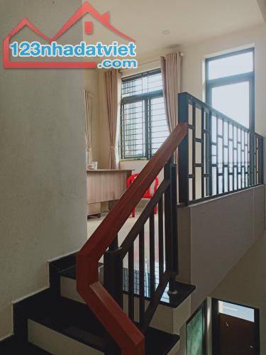 Bán nhà sơn trà,mặt tiền đường TẠ MỸ DUẬT,3,5 tầng,4 ngủ,90m2,giá có 8 tỷ 5 - 3