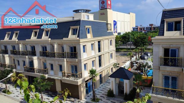 Cực hiếm - Cần bán gấp nhà 4 tầng, đối diện Lotte Mart, công viên Châu Á - TT Đà Nẵng