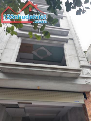 Bán nhà Hữu Hòa, Thanh Trì, Hà Nội. - Diện tích 40m². xây 5 tầng LH Em Khôi 0983860424