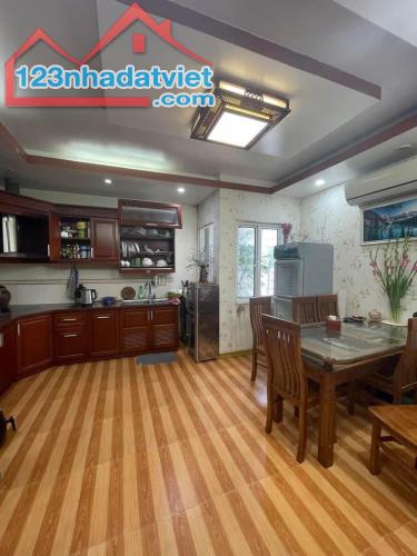 Cần bán nhà PL Nguyễn Khang. DT 82m x 7 tầng. Thang máy. Giá: 22,5 tỷ. LH: 0964769634 - 2