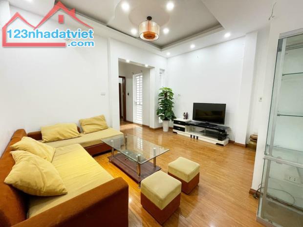 Bán nhà Trần Cung ô tô đỗ cửa 50m2 , 6 tầng , giá chỉ 10,8 tỷ - 1