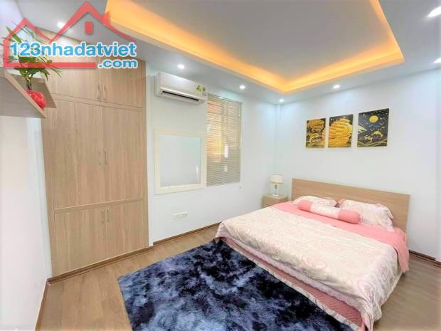 Bán nhà Ngõ ô tô đường Đê La Thành, 53m2 MT 5m, giá 14,5 tỷ. LH: 0349157982. - 1