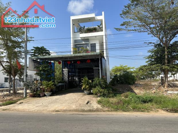 Bán nhà đường Nguyễn Tri Phương, Thị xã LaGi rẻ nhất thị trường - 1
