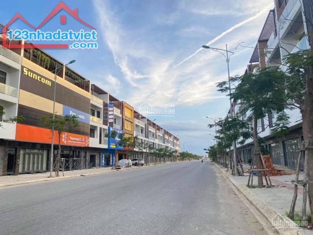 Bán đất Nam Hòa Xuân, B2.12 đối lưng shophouse Minh Mạng, DT: 150m2. Giá rẻ, xây nhà đẹp - 2