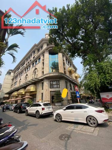 Bán nhà mặt phố Quang Trung, Hoàn Kiếm 7 tầng, lô góc, giá 123 tỷ. 0971813682.