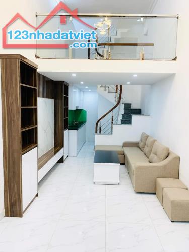 Hiếm. Nhà Ngõ 87 Tam Trinh Hoàng Mai 24m²×4T. Nhỉnh 2 Tỷ. Gần Ô Tô Tránh