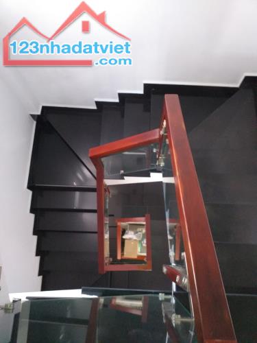 BÁN NHÀ GẤP LÔ GÓC 3 MẶT, NGUYỄN VĂN ĐẬU, BÌNH THẠNH, NGANG 4M, 3 TẦNG, NHĨNH 6 TỶ. - 3