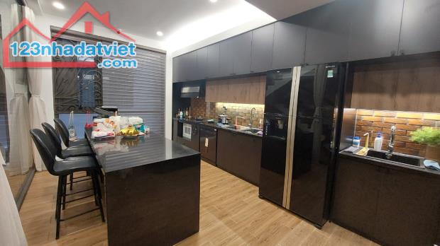 Liền Kề phố Lâm Hạ, Siêu Đẹp, 7 Tầng, Thang Máy, An Sinh Đỉnh Cao Quận Long Biên.