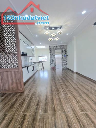 💥 Nhà Mặt ngõ Ô tô, KD Thụy Khuê, 2 thoáng, 7T Thang máy, 46m2 MT 4.5m, Chỉ 11.8 Tỷ 💥 - 1