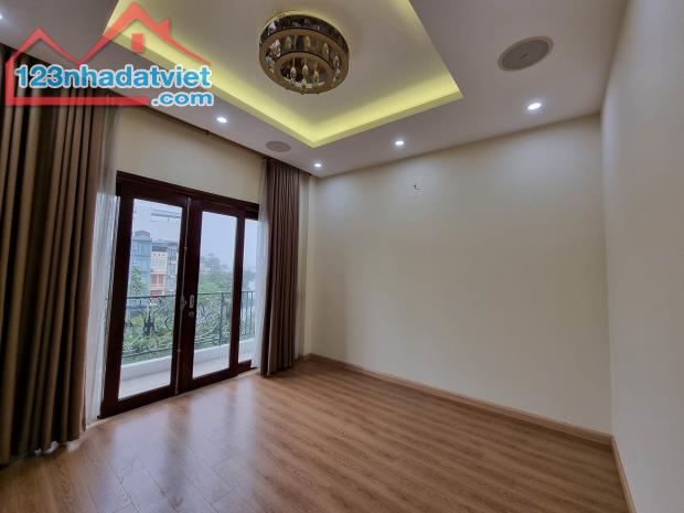 Rẻ nhất Quận – phân lô – ô tô tránh – Hoàng Quốc Việt – Cầu Giấy  81m2 – 5 tầng , chỉ 10tỷ - 1