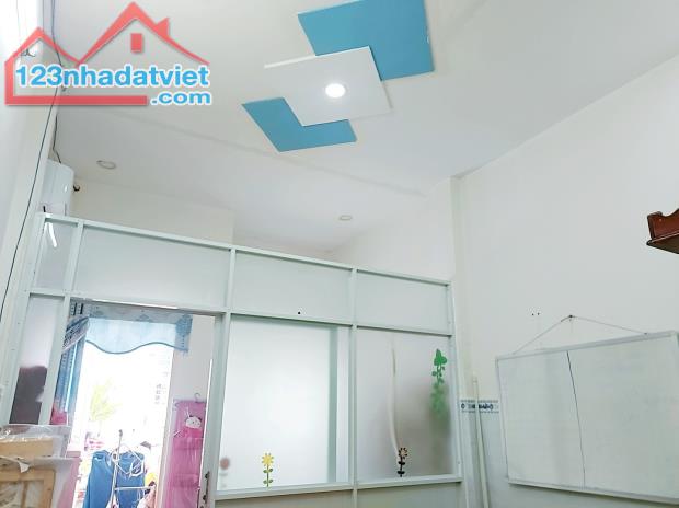 Vào viện dưỡng lão, bán gấp nhà 4 tầng BTCT Lô Tư Bình Tân, khu đông đúc chỉ 4.2 tỷ. TL