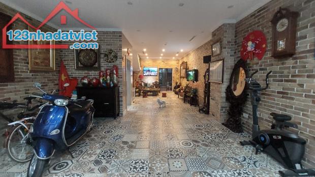 BÁN GẤP SIÊU PHẨM NHÀ LK PHỐ LÂM HẠ 115M x 7 TẦNG THANG MÁY, VIP, VỈA HÈ, Ô TÔ TRÁNH