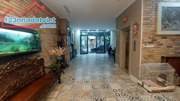 BÁN GẤP SIÊU PHẨM NHÀ LK PHỐ LÂM HẠ 115M x 7 TẦNG THANG MÁY, VIP, VỈA HÈ, Ô TÔ TRÁNH - 1