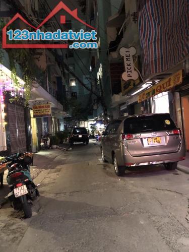 Nhà Phú Nhuận, 51m2, 4 Tầng, 4 Phòng lớn , Hẽm 6m, Hồ Biểu Chánh, Nhĩnh 7 tỷ, Sổ Vuông Vức