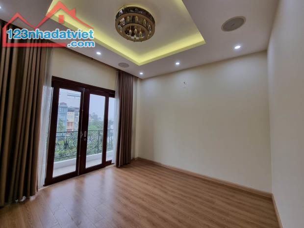 Bán nhà Trần Duy Hưng – 70m2 – 5 tầng – ô tô – kinh doanh – gần phố chỉ 16,5 tỷ . - 2