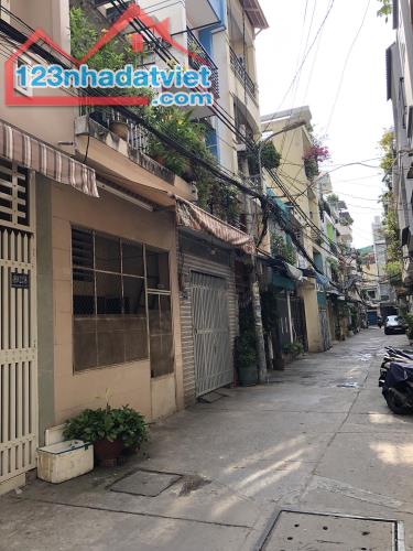 Nhà Nguyễn Đình Chiểu, Phú Nhuận, 49 m2, Nhà 2 lầu, Lô Góc Rộng, Đất 109 tr.m2, nhĩnh 5 tỷ - 2